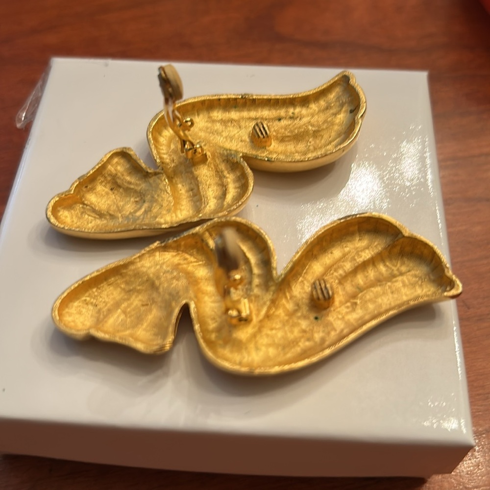 Vintage art deco clip earrings gold tone bold glamorous oversized - Picture 4 of 4